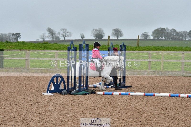 240402A-140659-00028 - 50cm Clear Round