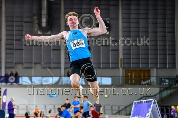 SeniorInd25-917245 - Field Male