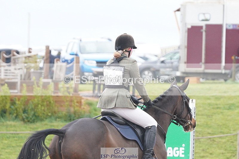 250419-112212-09360 - 460-Gemma.Wells-COMBE.BREEZE