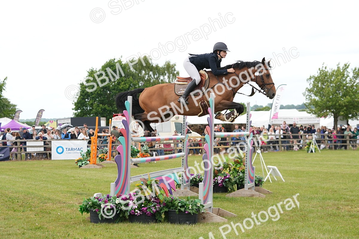 SBM_06465 - Class 202 - National 1.40m Open