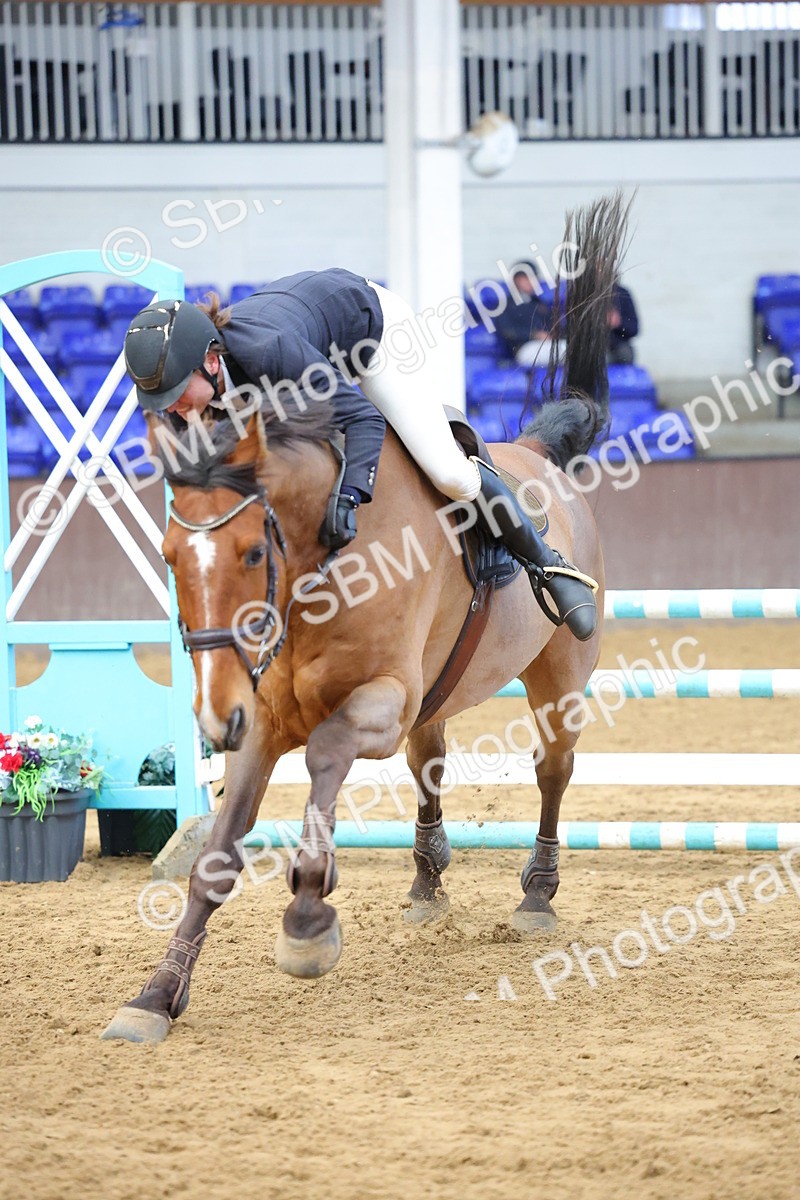 SBM_009677 - Class 20 - Senior British Novice/ 90cm Open - First Round (0.90m)