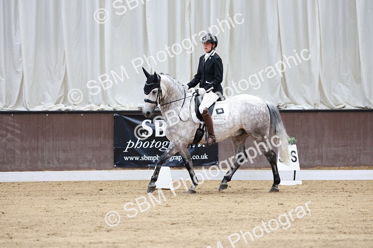 SBM_007141 - Class 6b - Novice 6 - 8.56-9.24