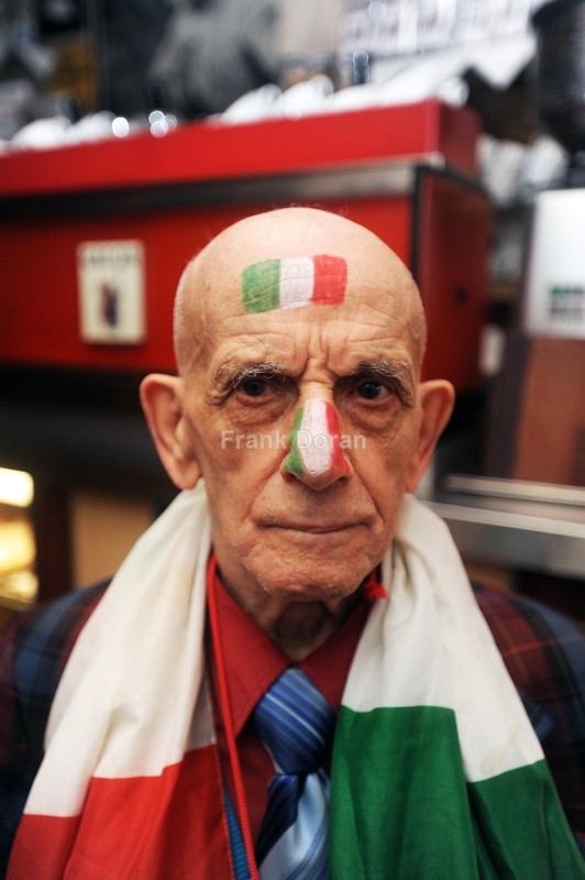 ITALIAN FAN - Frank Doran