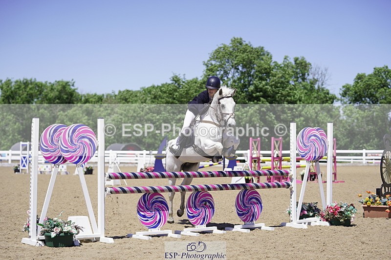 230624A-140142-01731 - Cls 25 Pony Newcomers & 1m Open