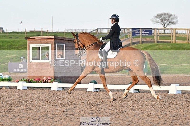 250404-185731-08739 - 195-Sarah.Millis-Impressive.VDC