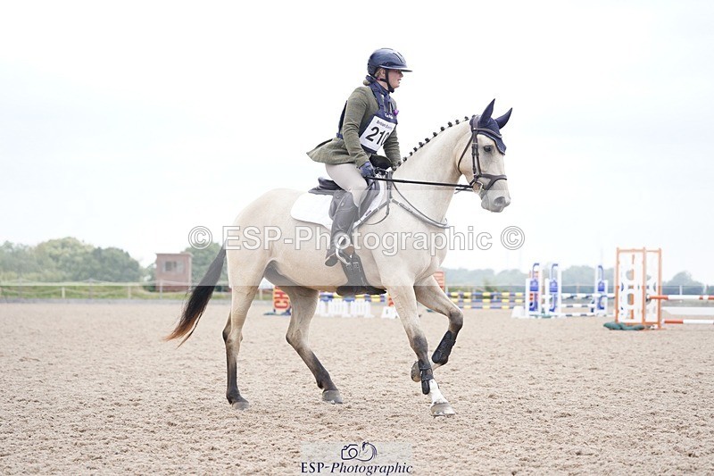 240831A-140818-04023 - 210-Zara.Head-FOURFIELDS.X.FAKTOR