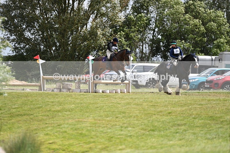 WJ5_2792 - Class 3 60cm Pairs