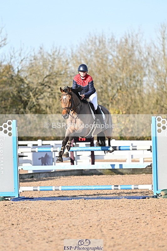 241113A-135421-00748 - Cls 05A&B Snr Fox & 1.20m Open