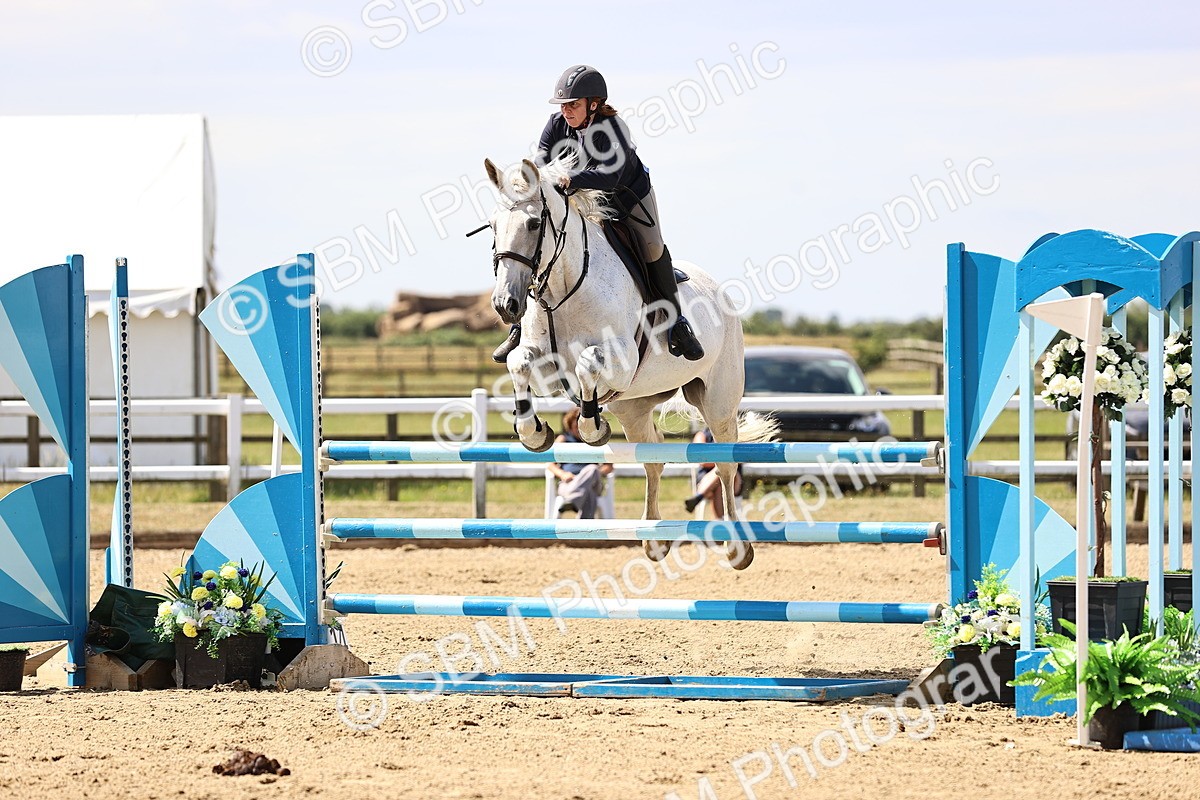 SBM_009805 - Class 8 - Senior Newcomers - 1.10  Open