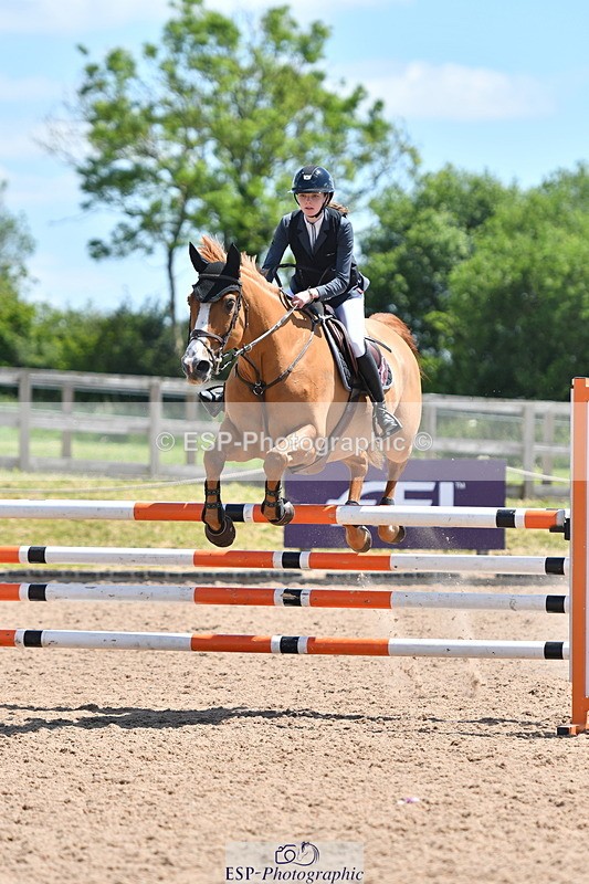 240609A-131218-05550 - Cls 18 Snr Newcomers and 1.10m Open