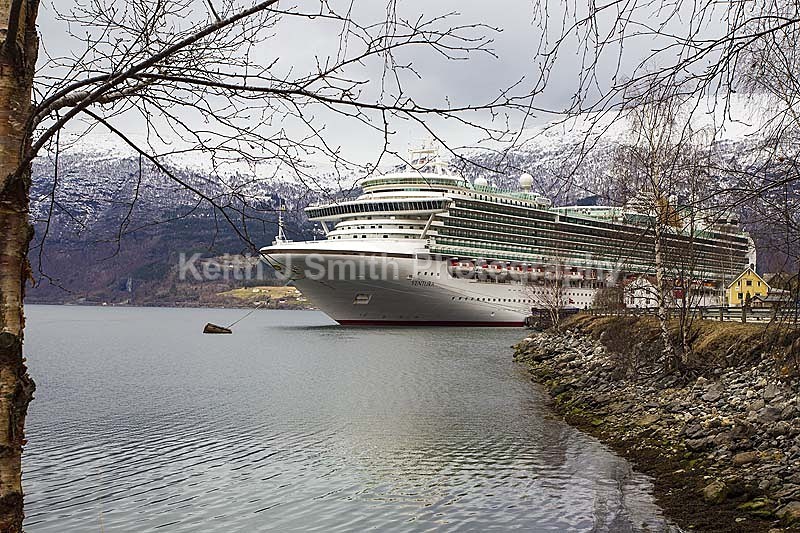 4KJS4287 - Worldwide