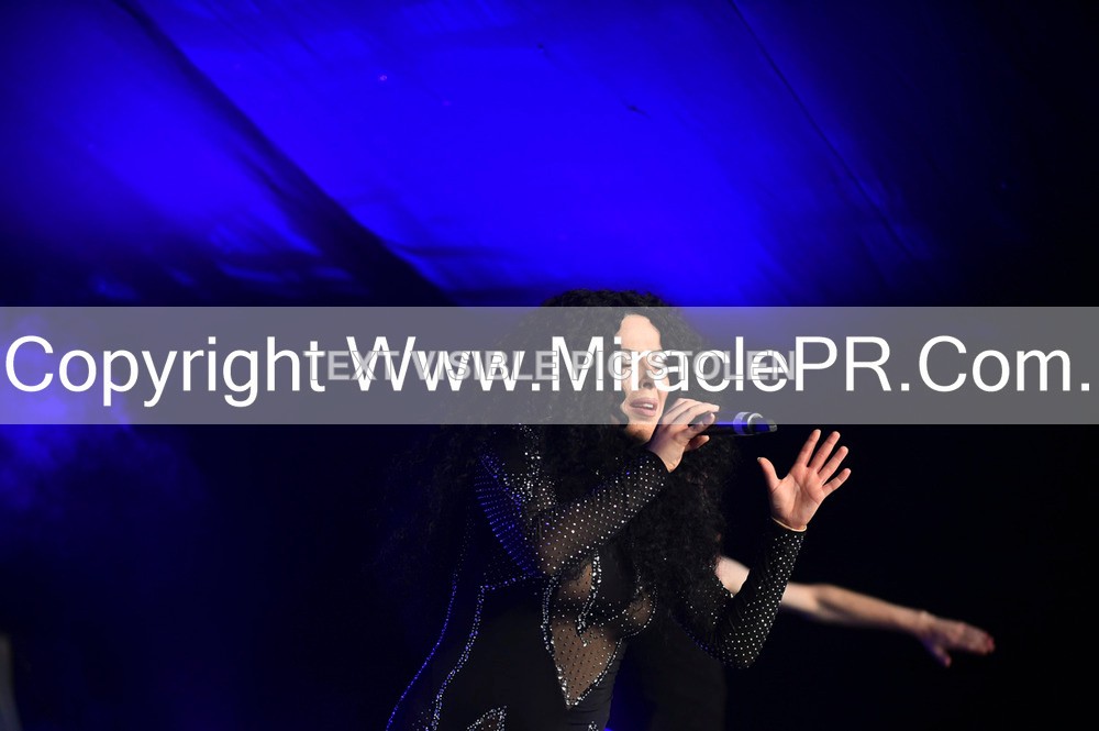 SH4_6081 - The Cher Experience