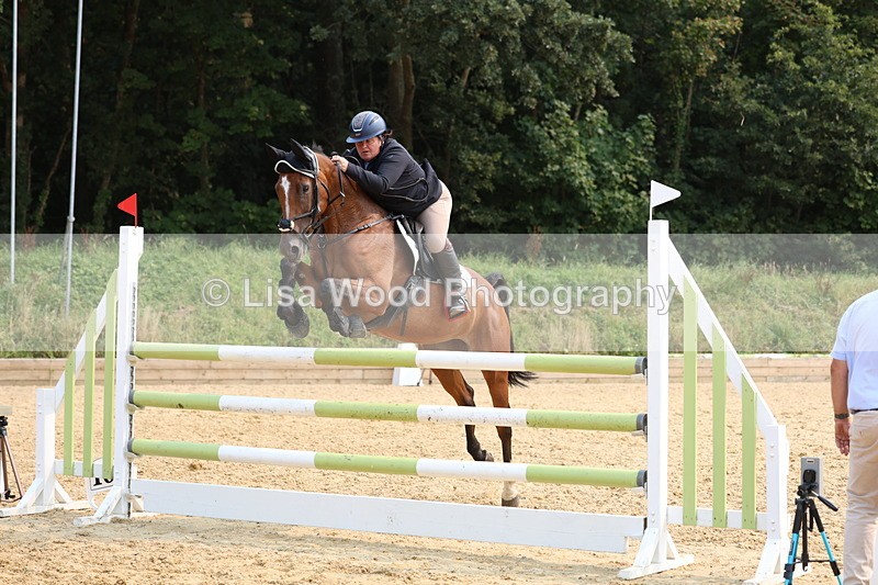 3E7A2564 - Class 8: Senior Newcomers/1.10m open