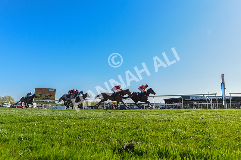 220426-Race 7-Free Pic-0830 - Race 7