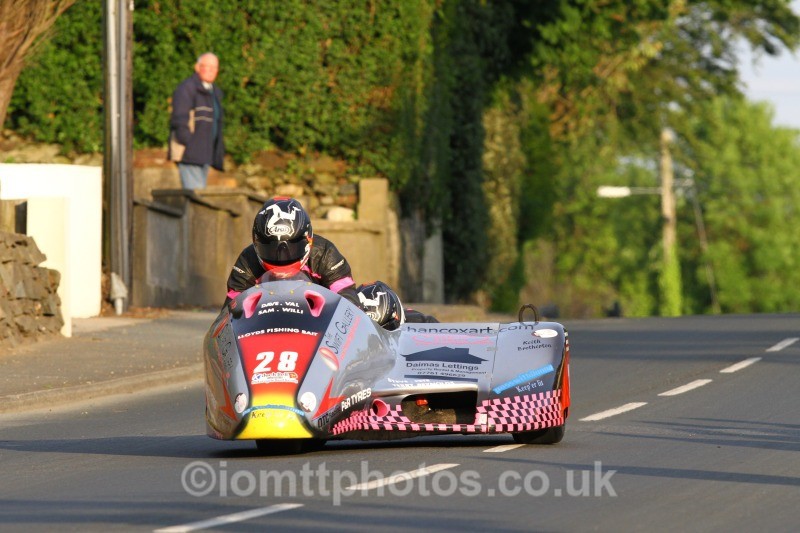 TT148597 - Tuesday Practice - Sidecars
