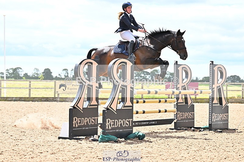 240608A-124451-02370 - Cls 4 Snr Newcomers and 1.10m Open