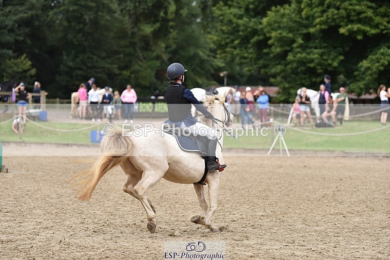 240802-101616-00767 - 70cm Round 1