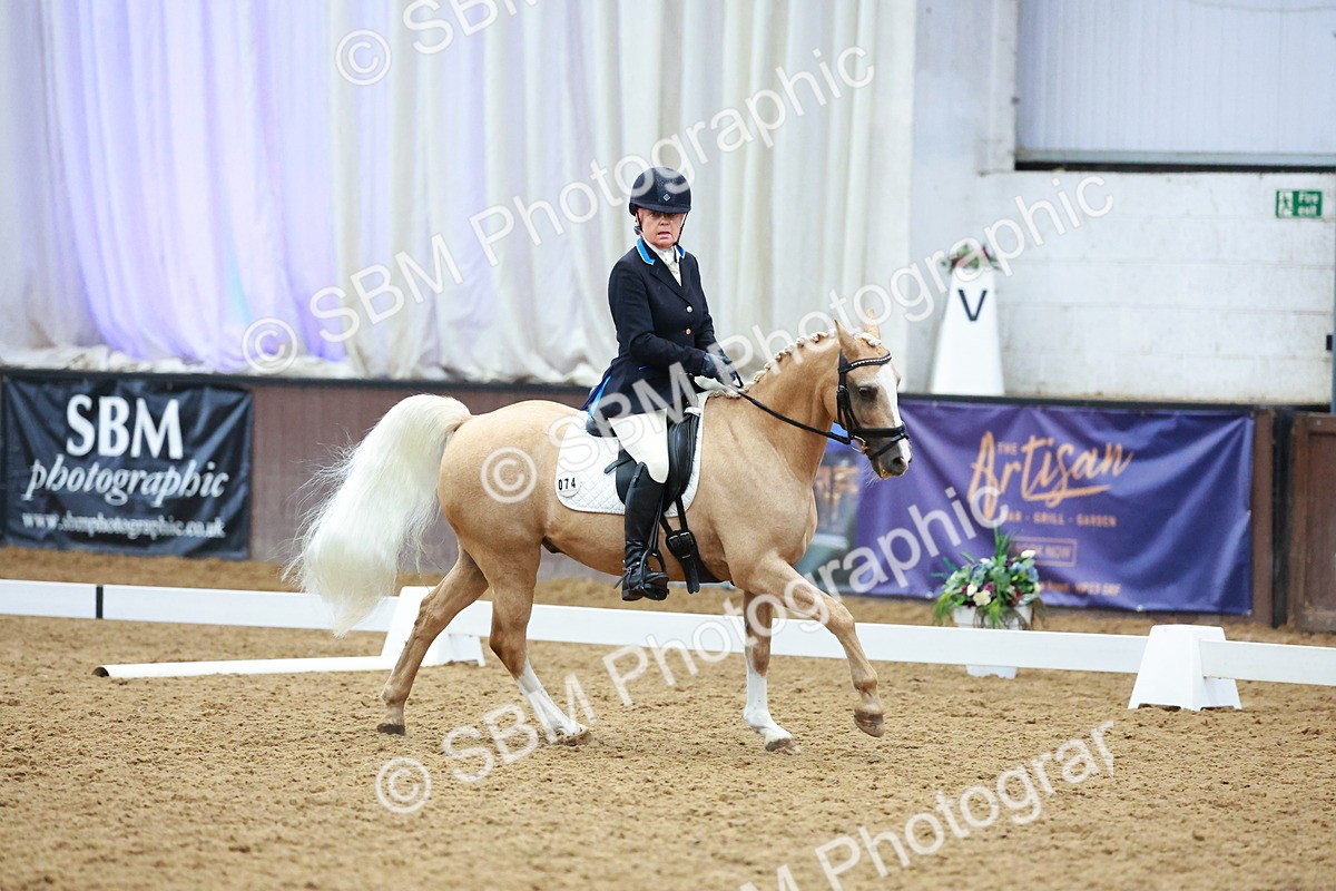SBM_004301 - Class 12 - E2 Championship - 14.50-15.53