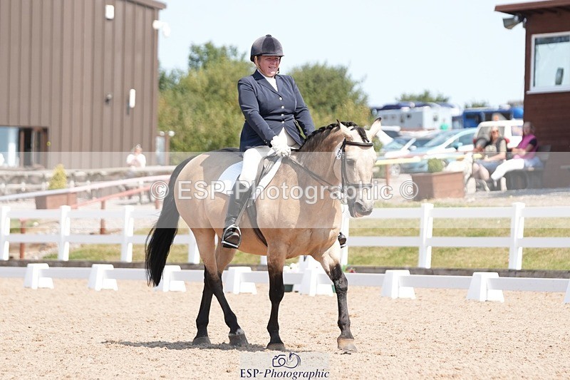 250817-131059-09247 - 082-Sarah.DavisWinston.Classic.Gold