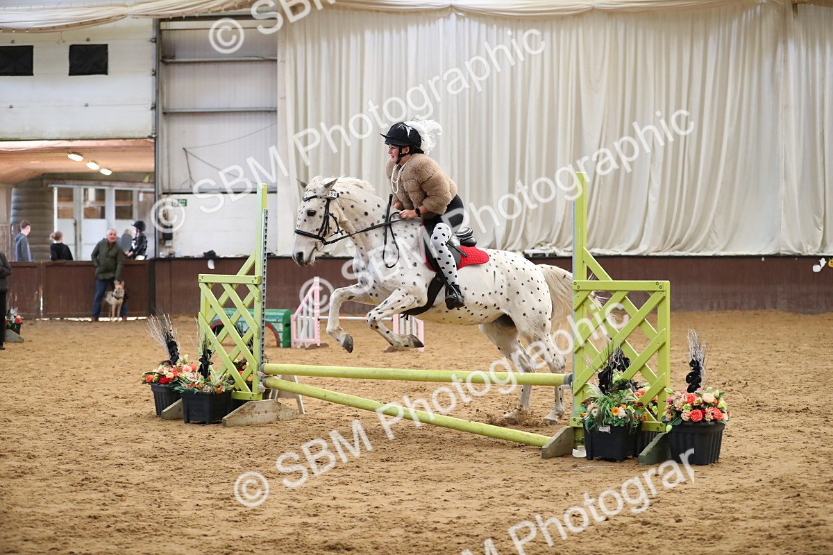 SBM_001215 - Class 3 - Horse & Hound