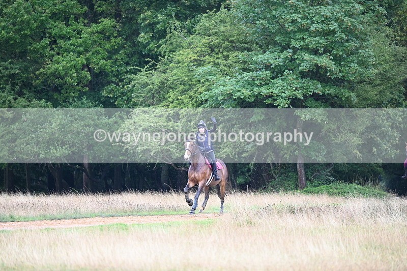 DSC_3900 - Time at Statue 14:56 to 15:05