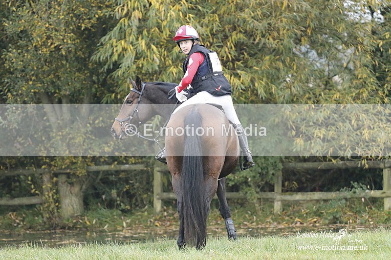 WWHT 171021 0451 - Novice Restricted (0.80m)  17/10/21