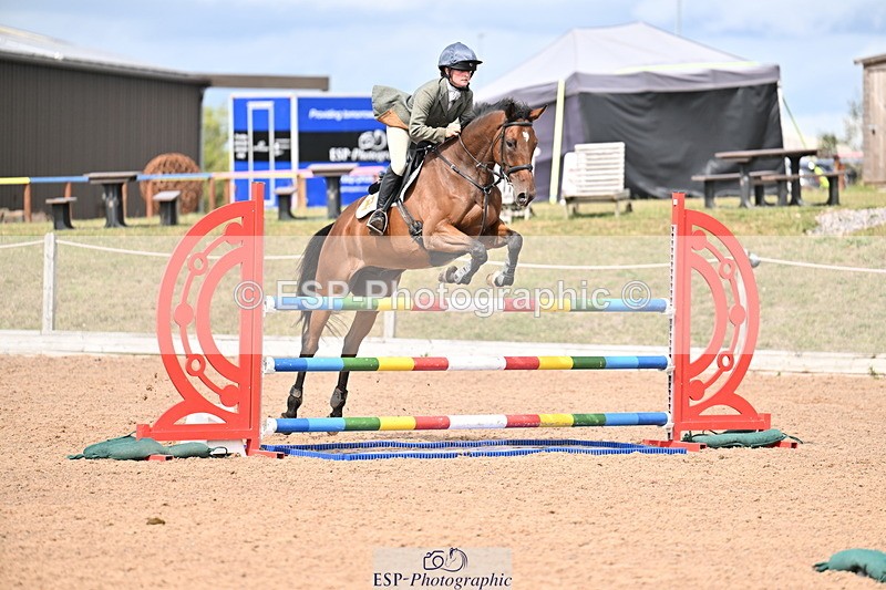 250827B-135636-00653 - Cls 4 Snr Newcomers 1.10m