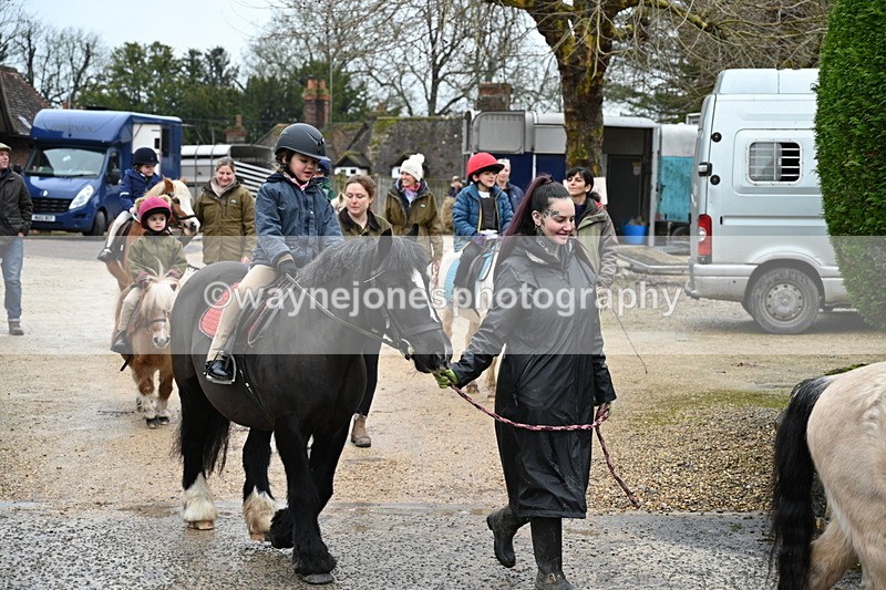 WJ7_9322 - Walk out..