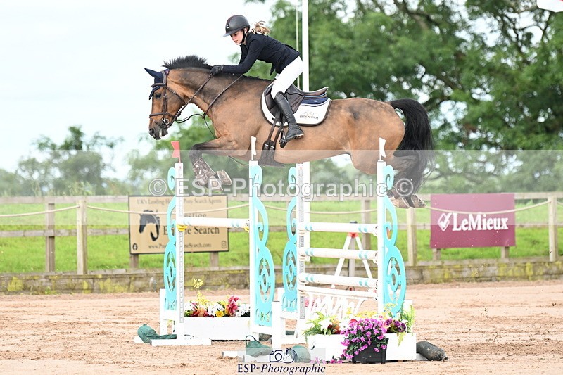 240721A-084121-16617 - Cls 20, 1 Star Gold Tour 1.35m