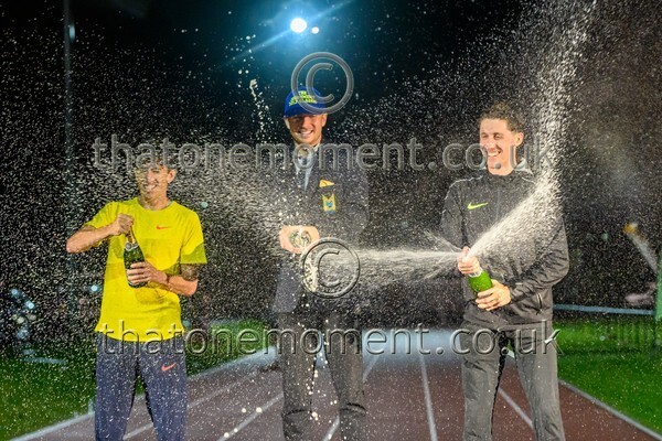 Monument25-911158 - Set Six