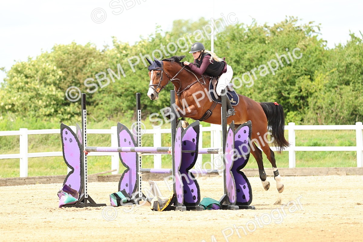 SBM_001149 - Class 4 - Senior Newcomers - 1.10m