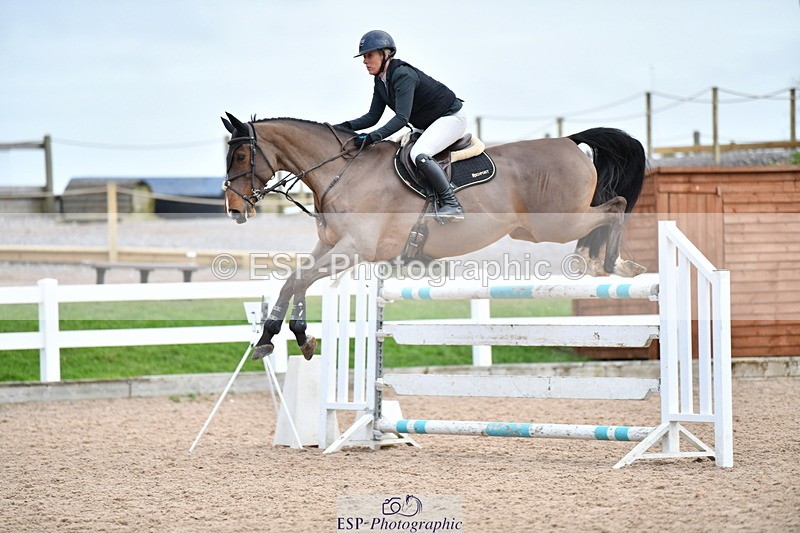 240124A-144926-00897 - Cls 5 Foxhunter & 1.20m Open