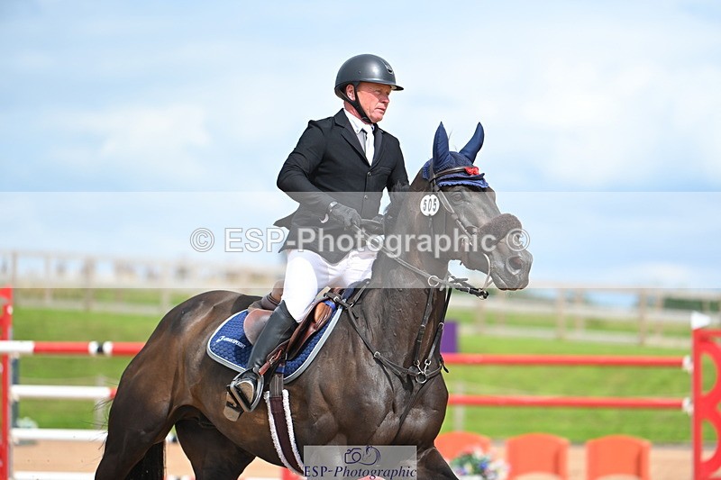 230721A-153019-07270 - Cls 10, 2 Star Big 1.45m Start to break