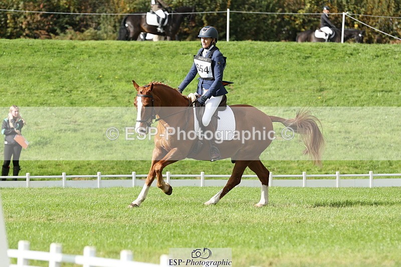 251024A-134920-12670 - H-654-Philippa.Skelton