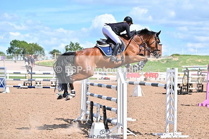 240619A-152852-00825 - Cls 5 Snr Foxhunter and 1.20m Open