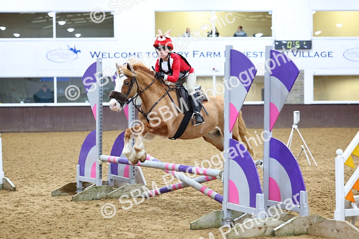 SBM_001988 - Class 4 - Festive Fences - 70cm