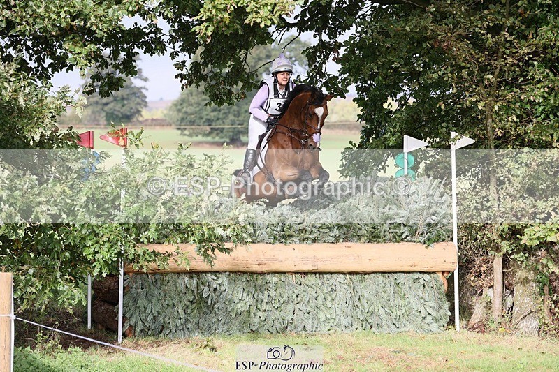 231020-110917-06714 - 034-COOLEY.PARK.MUZE-Gemma.Stevens-XC