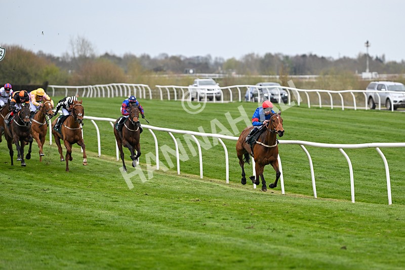 090425-Race 5-Miss Willows-0015 - Race 5