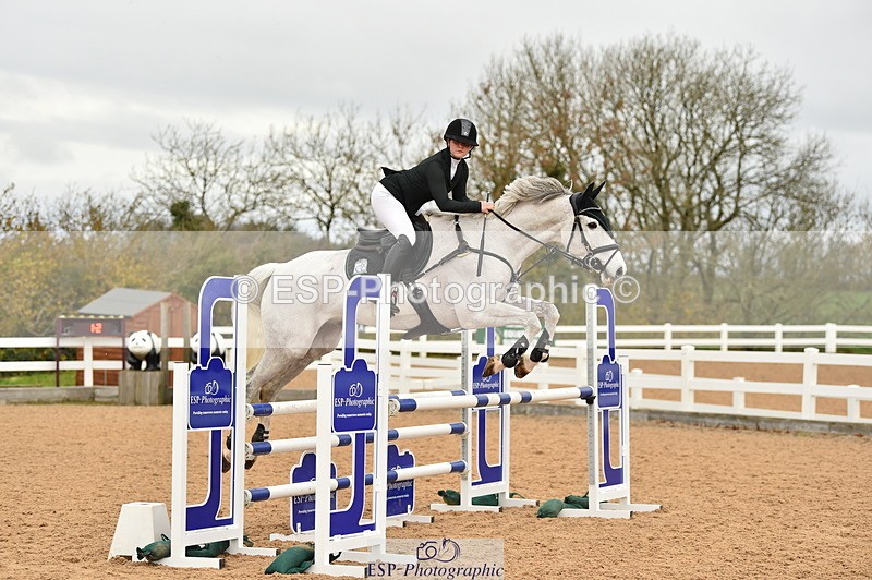 231122A-130842-00419 - Cls 4 Newcomers & 1.10m Open