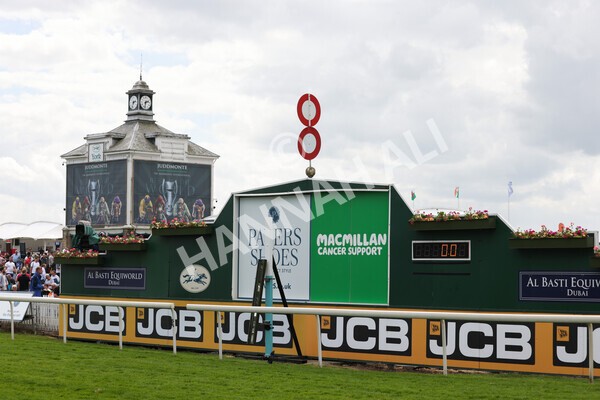 yr11062022r3-16 - Race 3 2.35pm The JCB Stakes