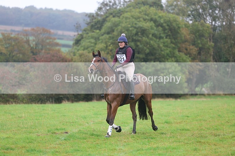 3E7A1329 - Class 2: 70cm: Half Roll Top