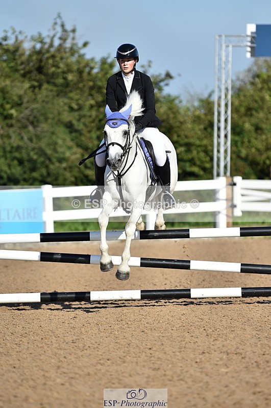 230903A-092026-03489 - Cls 17 Pony Intro 75cm