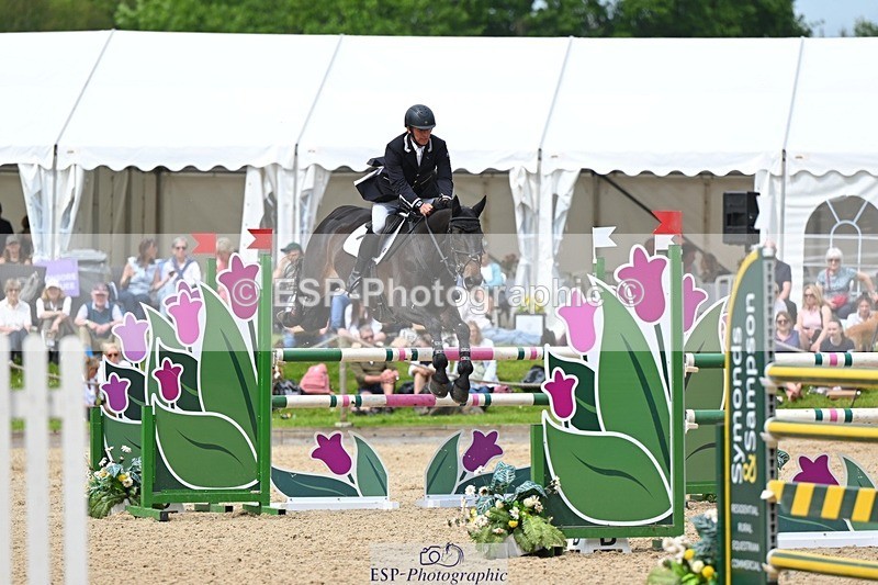 240525-144527-15852 - 507-DASSETT_ROCK_STAR-Tom_D_Crisp