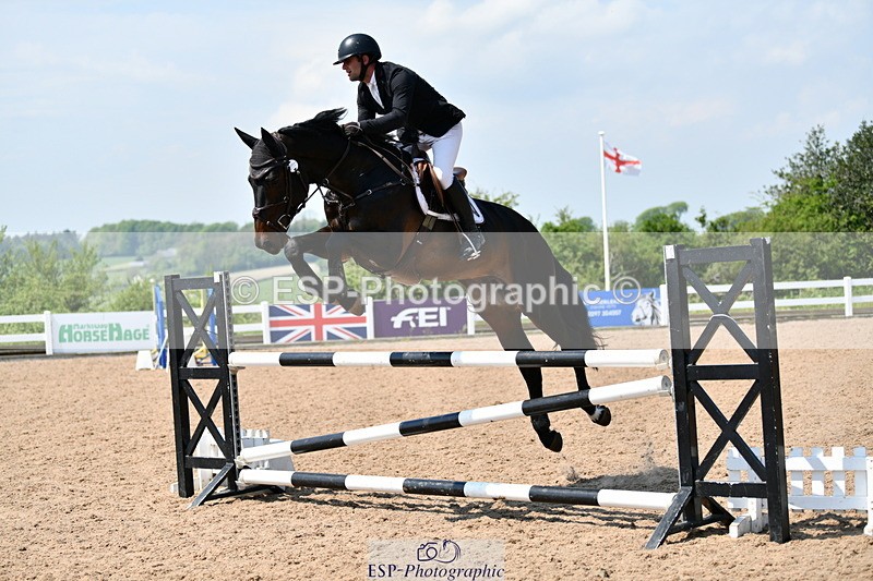 240512A-130429-18568 - Cls 41 Discovery and 1m Open