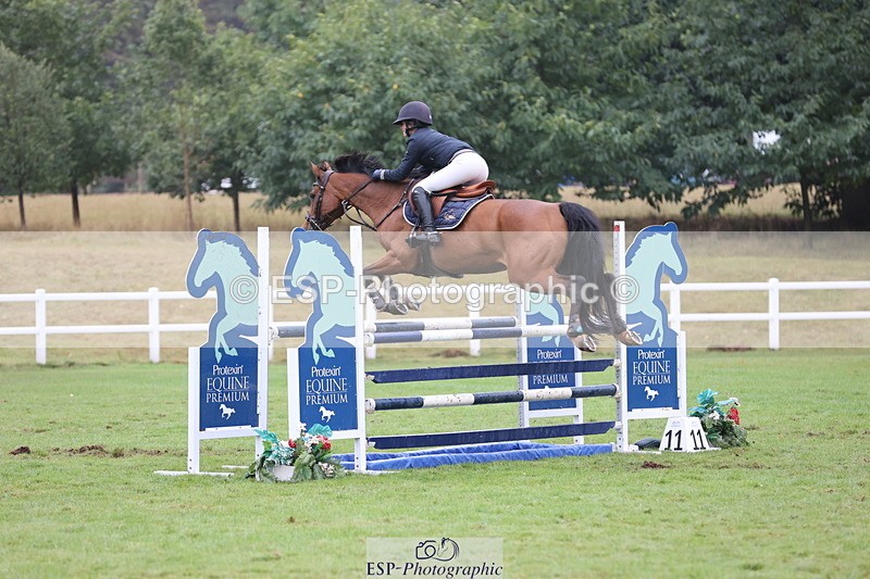 250830A-151335-07247 - Cls 16 Snr Newcomers and 1.10m Open