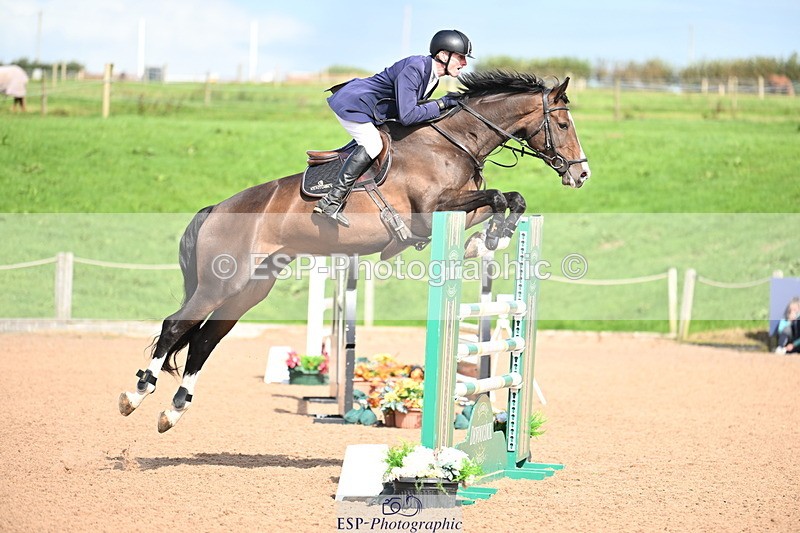 240912A-143711-02218 - Cls 5 National 1.30m Open