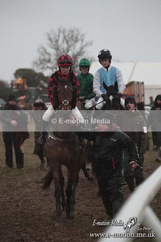 PtP 260125 1170 - Cocklebarrow Point-to-Point racing with the Heythrop Hunt 26/01/25