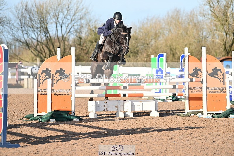 231210A-131855-02551 - Cls 20 Newcomers & 1.10m Open