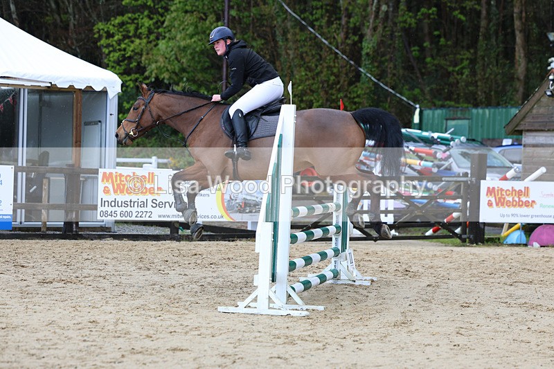 3E7A0609 - Class 4: Senior British Novice/90cm open