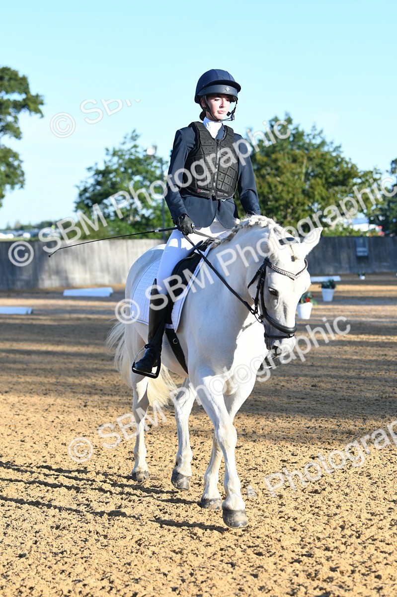 SBM_14264 - D4 - Small Tour Championship - Intro B